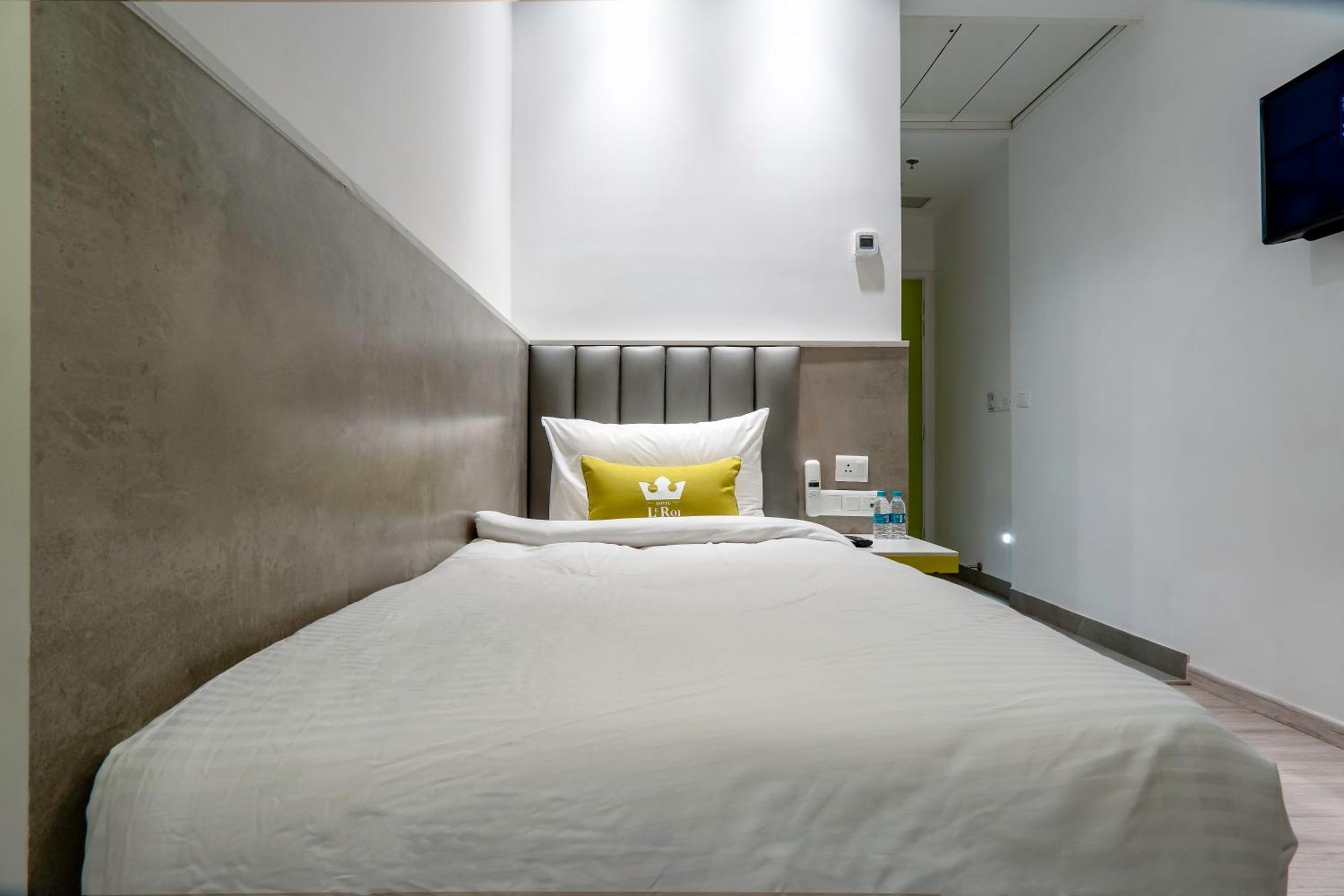 Hotel Le Roi Express Karol Bagh เดลี ภายนอก รูปภาพ
