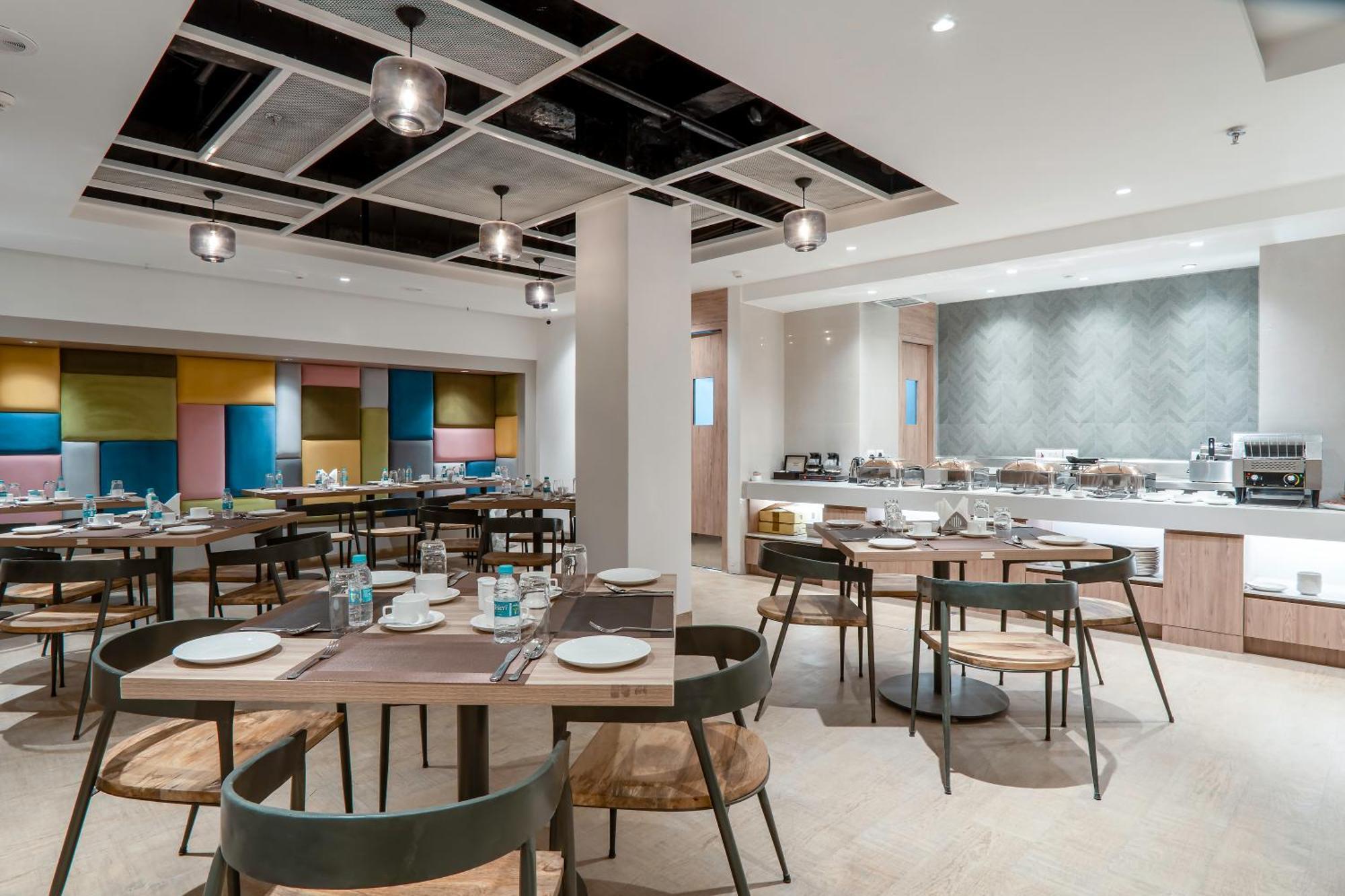 Hotel Le Roi Express Karol Bagh เดลี ภายนอก รูปภาพ