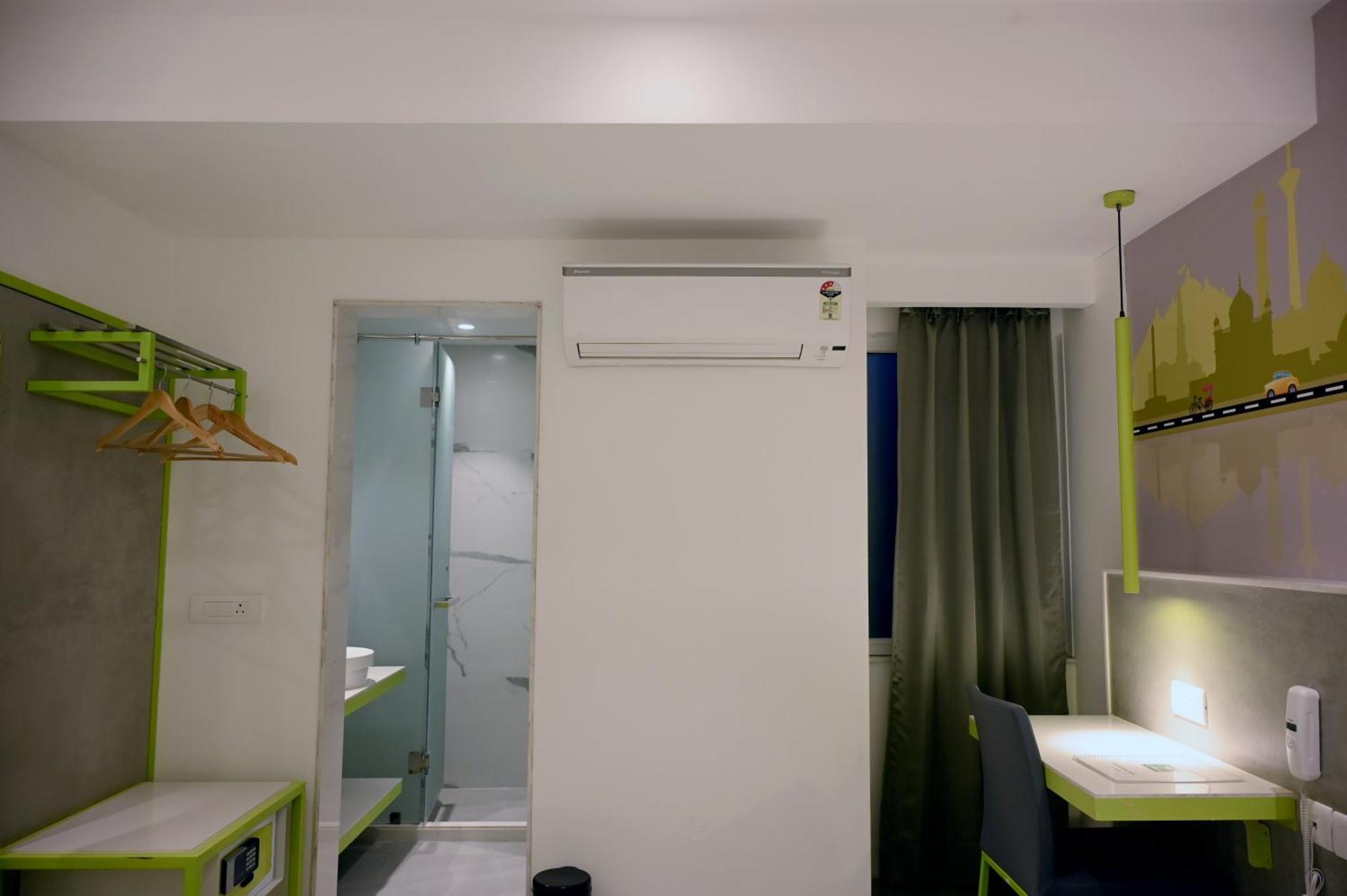 Hotel Le Roi Express Karol Bagh เดลี ภายนอก รูปภาพ