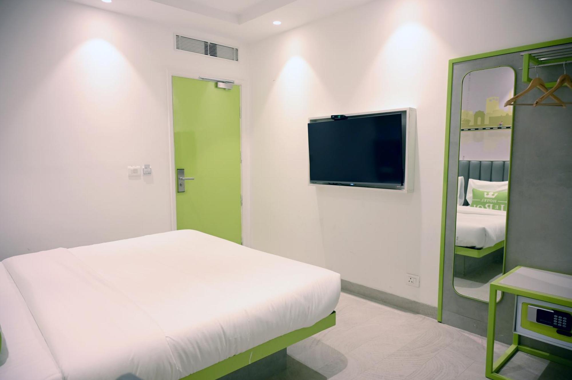 Hotel Le Roi Express Karol Bagh เดลี ภายนอก รูปภาพ