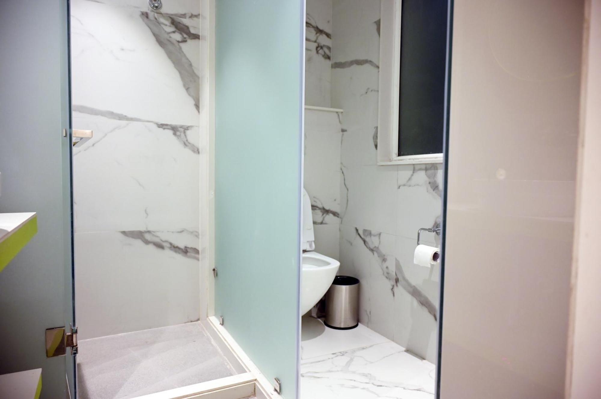 Hotel Le Roi Express Karol Bagh เดลี ภายนอก รูปภาพ
